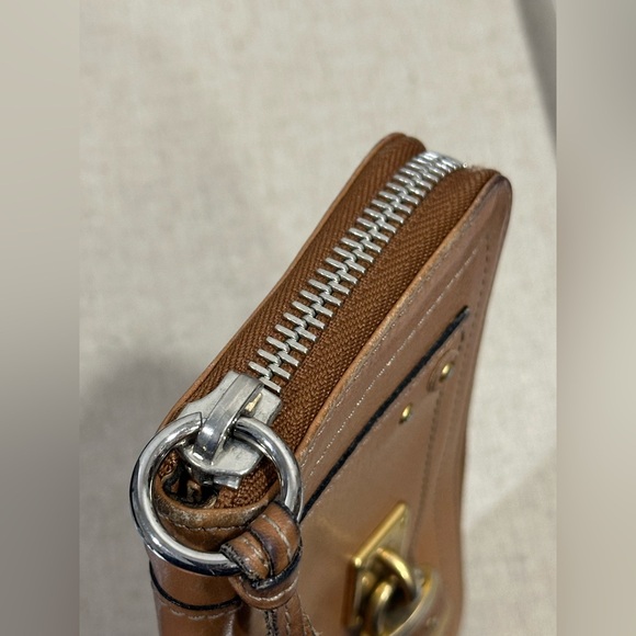 Chloé Paddington Leather Wallet/Clutch with Signature Gold-Tone Padlock and Key - Picture 5 of 10